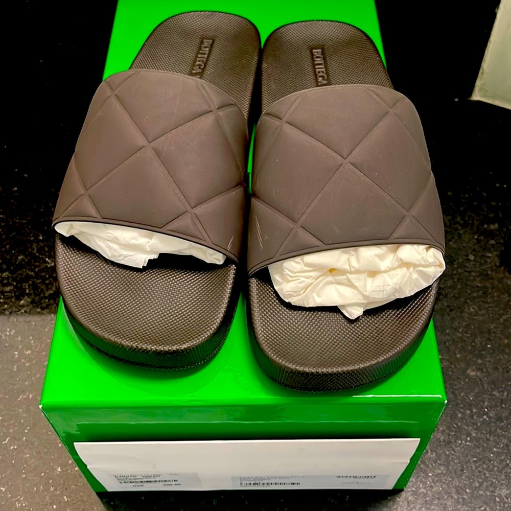 Bottega Veneta rubber sandals